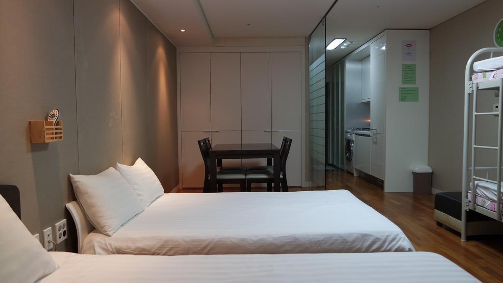 Hostel Coco Seoul Exterior photo