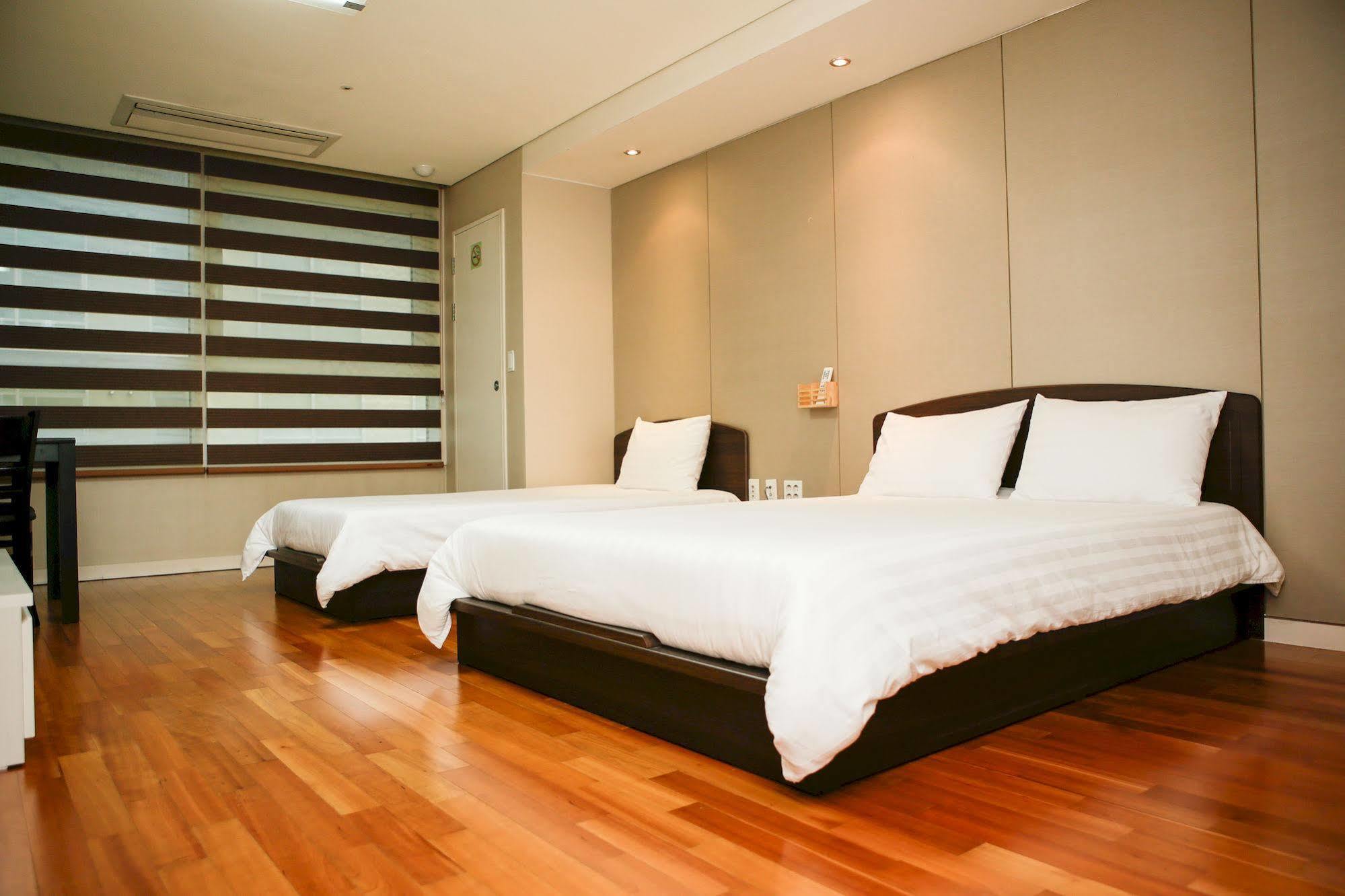 Hostel Coco Seoul Exterior photo