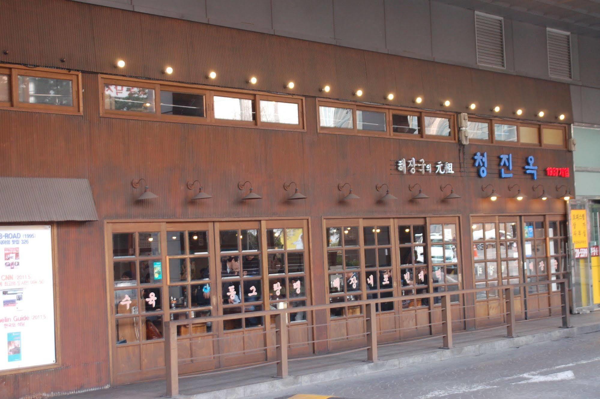 Hostel Coco Seoul Exterior photo