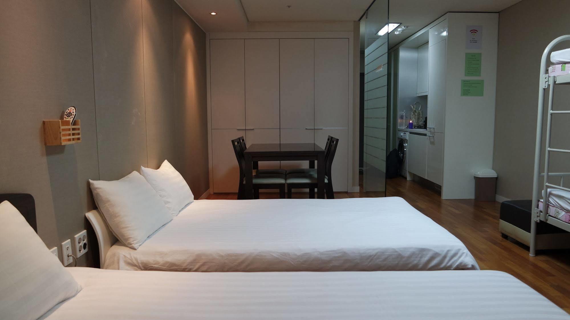 Hostel Coco Seoul Exterior photo