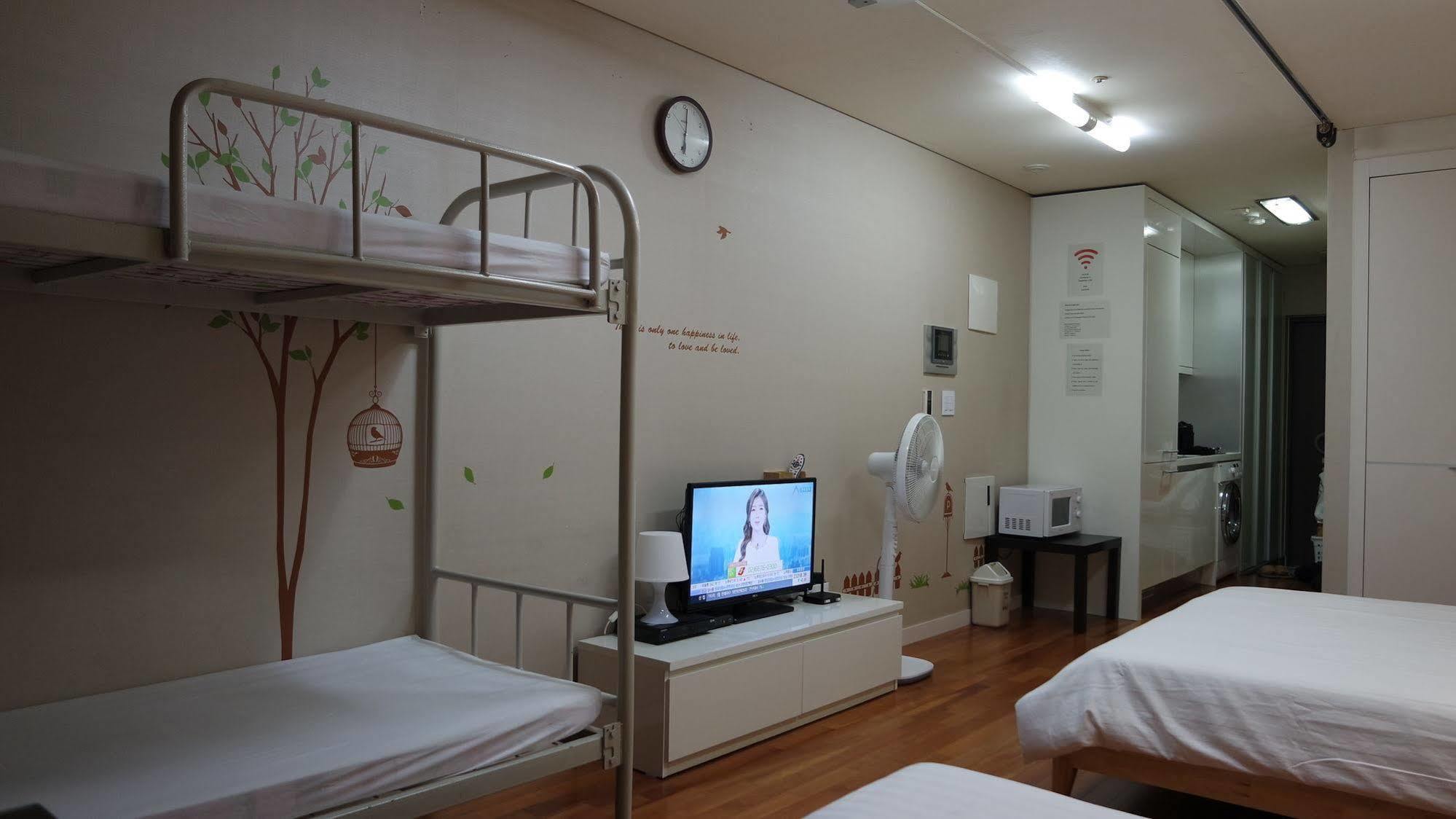 Hostel Coco Seoul Exterior photo